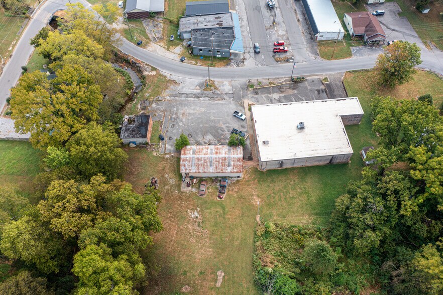More Photos Of 100 Hopkinsville St, Russellville Freestanding For Sale