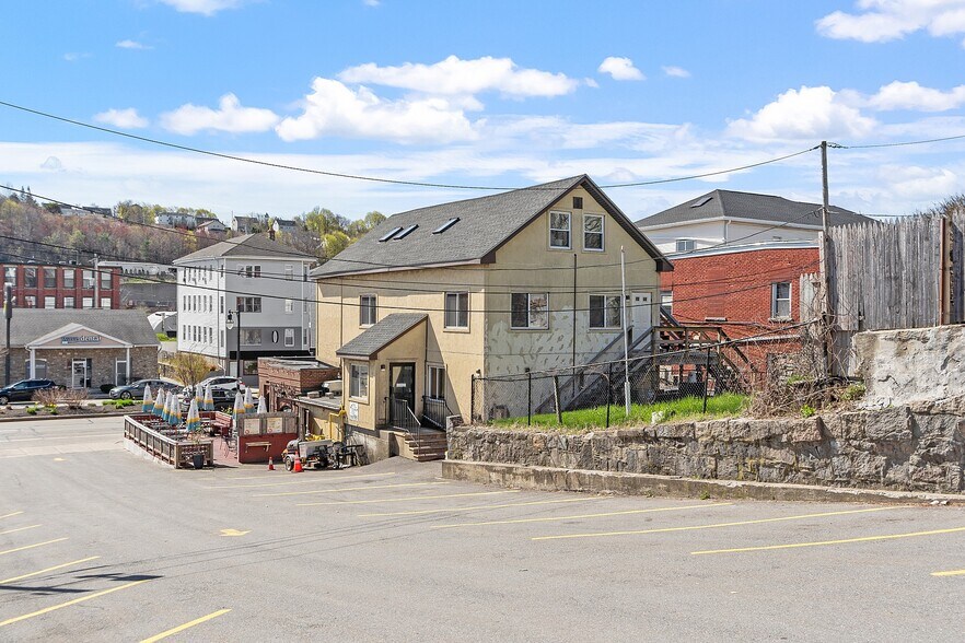 More Photos Of 278-282 Shrewsbury St, Worcester Storefront Retail Residential For Sale