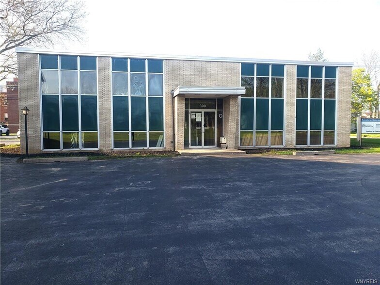 Primary Photo Of 300 Ohio St, Medina Office For Lease