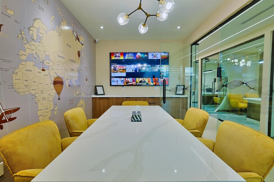 More Photos Of 1200 Derry Rd E, Mississauga Freestanding For Lease