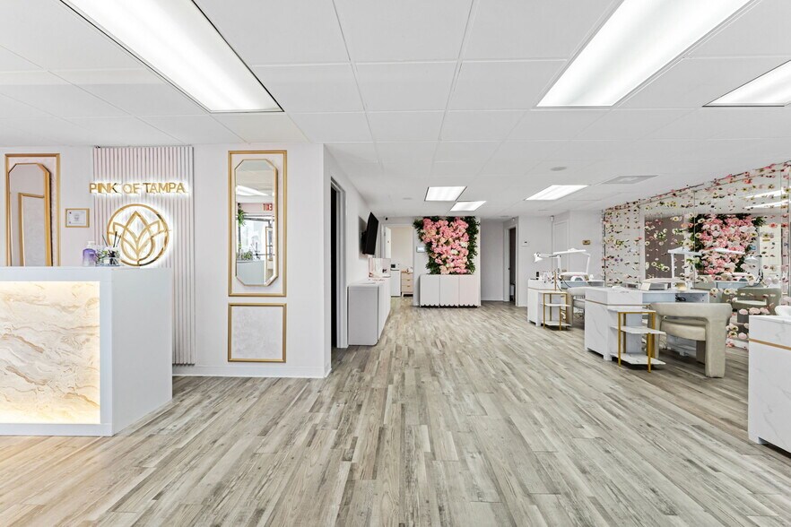 More Photos Of 3007 W Cypress St, Tampa General Retail For Sale