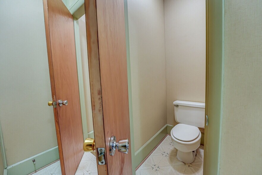 More Photos Of 1600 N Main St, Culpeper Lodge Meeting Hall For Sale