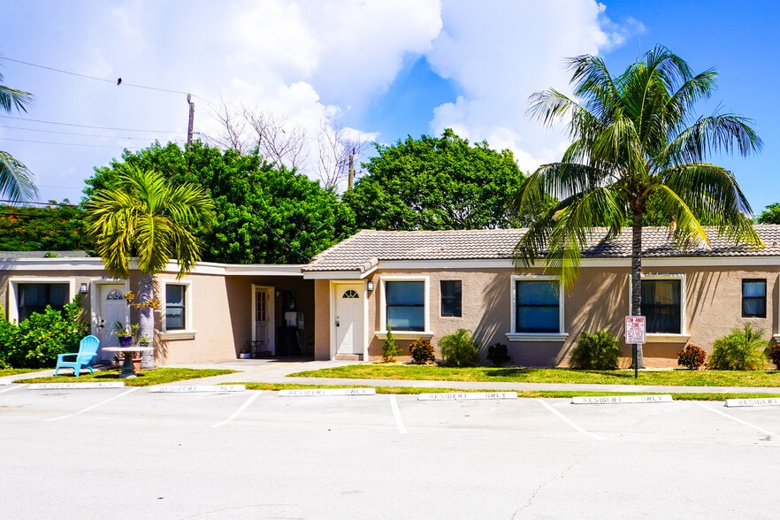 More Photos Of 413 S Ocean Blvd, Pompano Beach Apartments For Sale