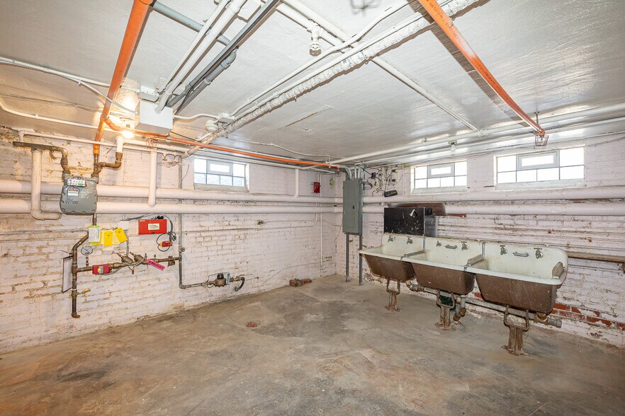 More Photos Of 10000 Granger Rd, Cleveland Assisted Living For Sale