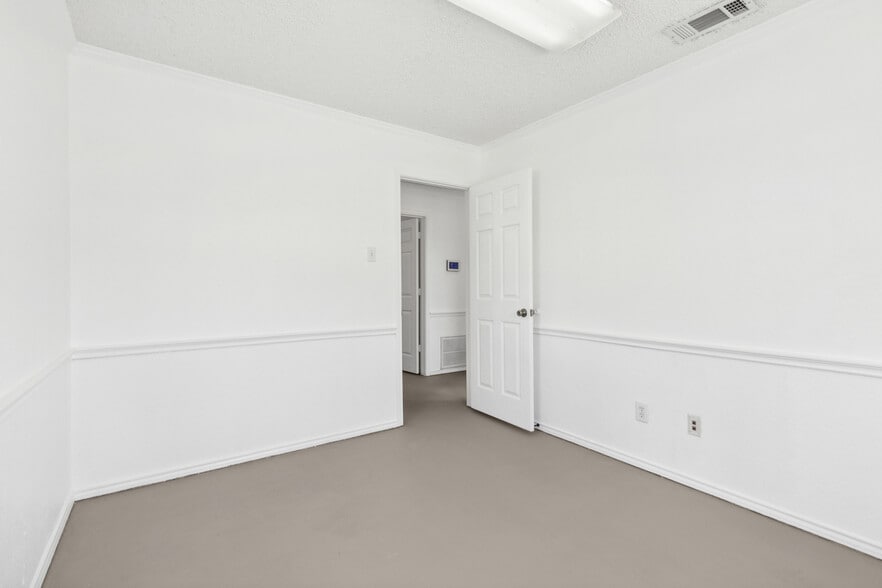 More Photos Of 113 Coad St, Fort Worth Office For Lease