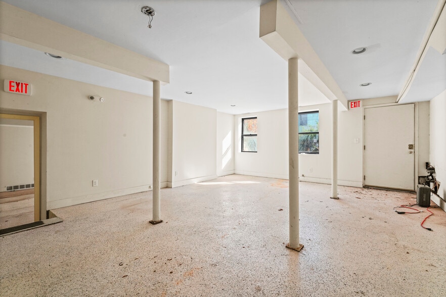 More Photos Of 132-134 S Swan St, Albany Office Residential For Sale