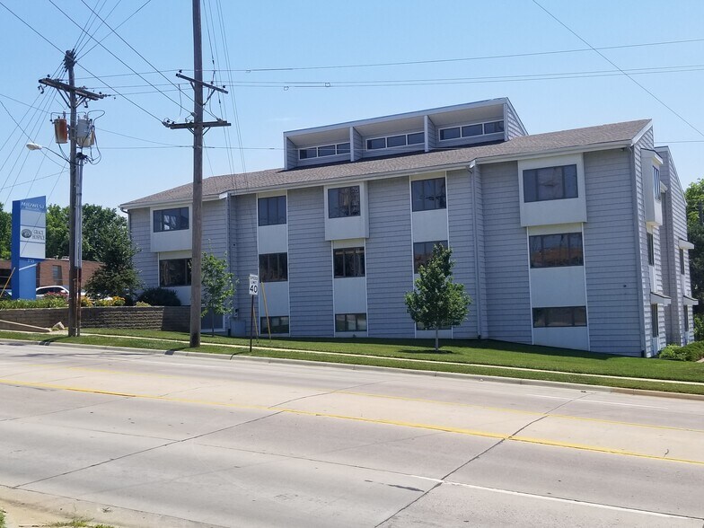 More Photos Of 3715 SW 29th St, Topeka Office For Sale