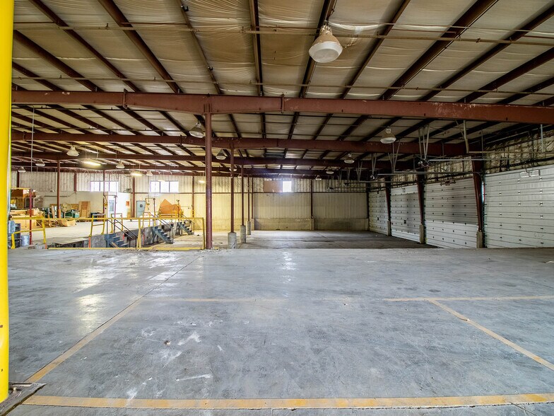 More Photos Of 99 S 3rd St, Hudson Warehouse For Lease