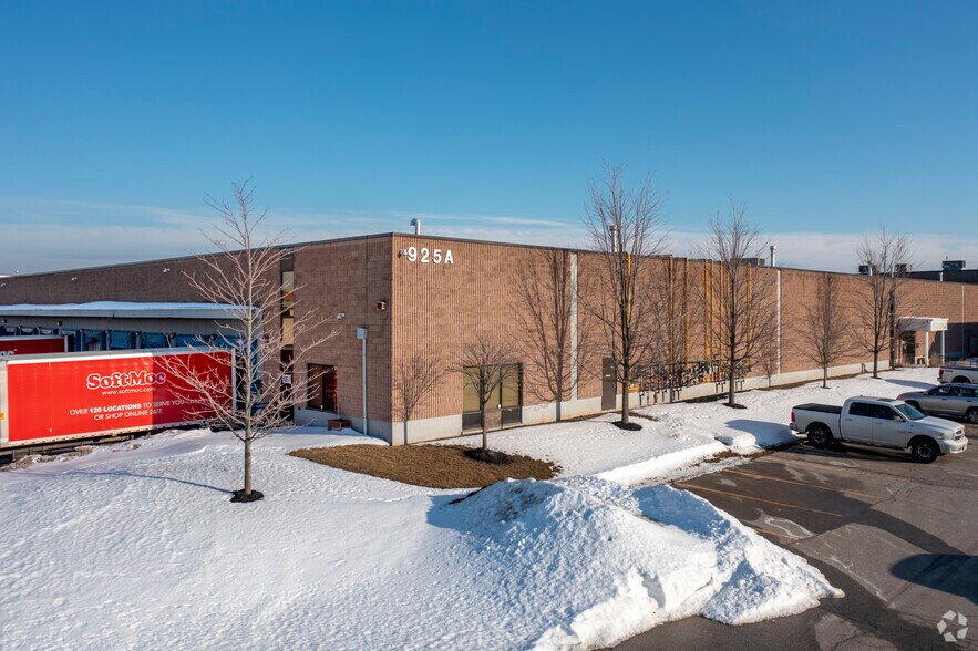 More Photos Of 929-931 Brock Rd, Pickering Manufacturing For Lease