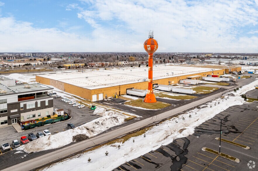 More Photos Of 800 Boul Industriel, St-Jean Warehouse For Lease