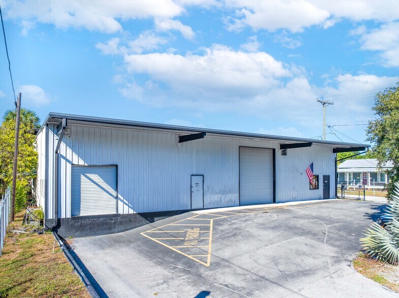 More Photos Of 2315 E 3rd Ave, Tampa Warehouse For Lease