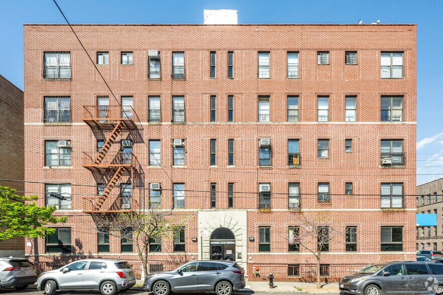 More Photos Of 4422 9th Ave, Brooklyn Apartments For Lease