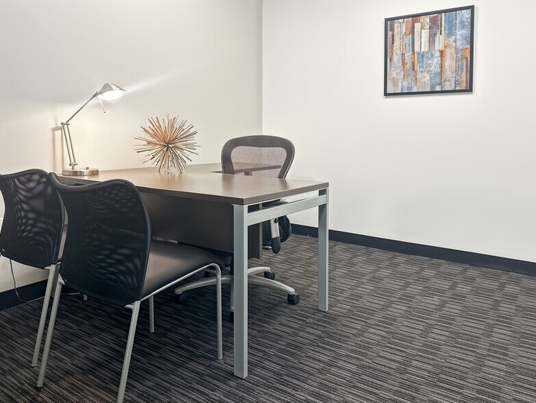 More Photos Of 6575 West Loop South, Bellaire Coworking Space