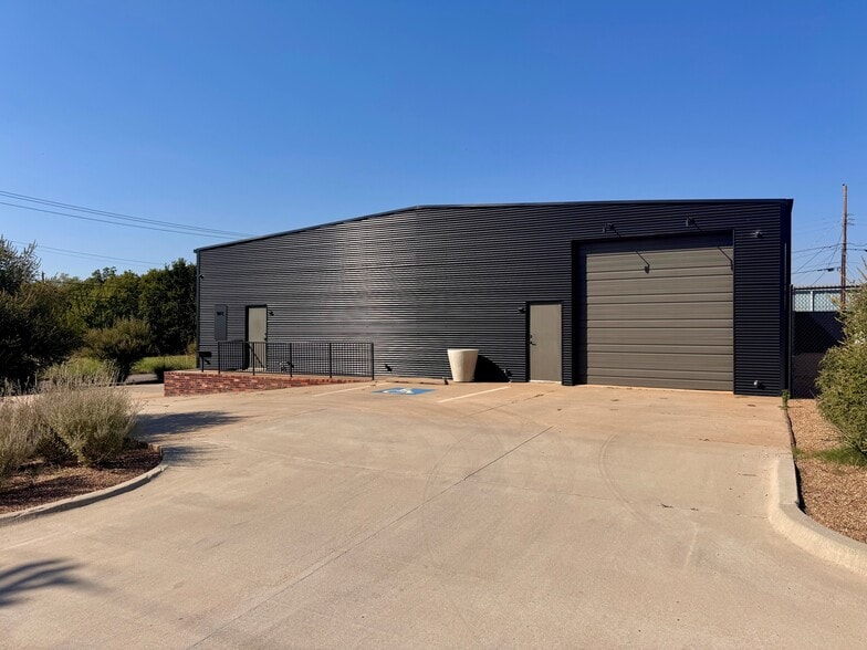 Primary Photo Of 6500 N Shartel Ave, Oklahoma City Manufacturing For Lease