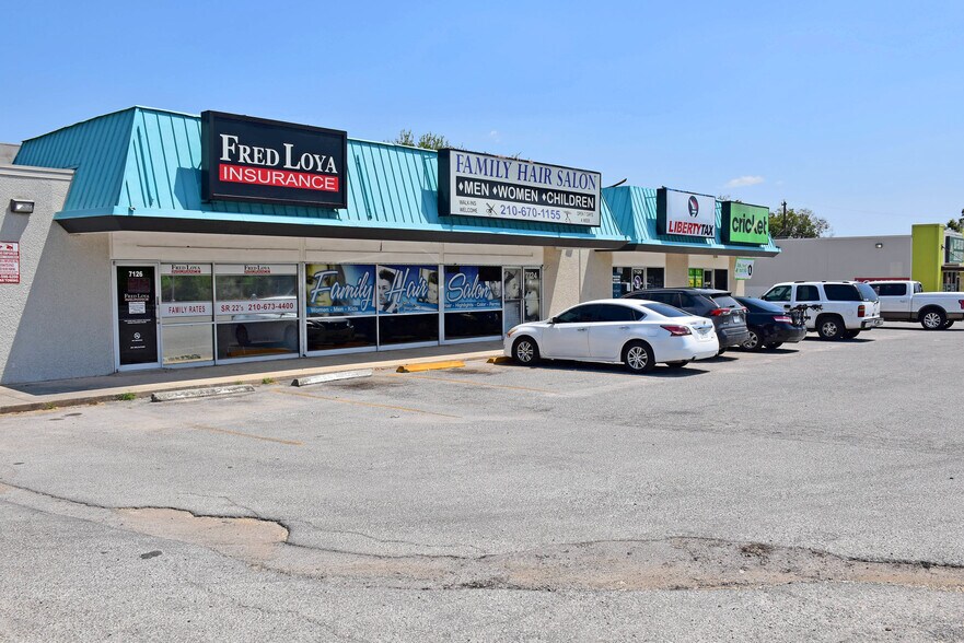 More Photos Of 7126-7118 W Military Dr, San Antonio Storefront For Sale