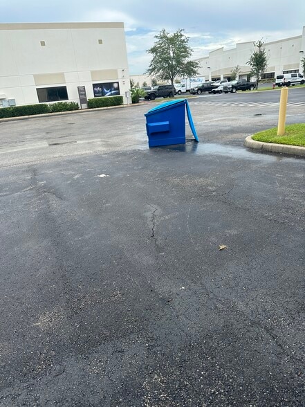 More Photos Of 4610-4630 Eagle Falls Pl, Tampa Warehouse For Lease