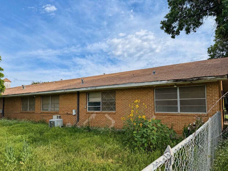 More Photos Of 1901 W Elliott St, Breckenridge Office For Sale