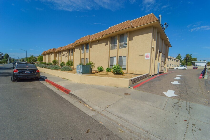 More Photos Of 12430 Oak Knoll Rd, Poway Apartments For Sale