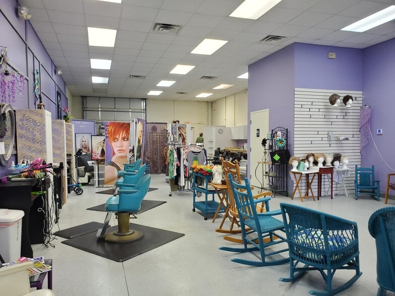 More Photos Of 2840-2854 Manatee Ave E, Bradenton Flex For Sale