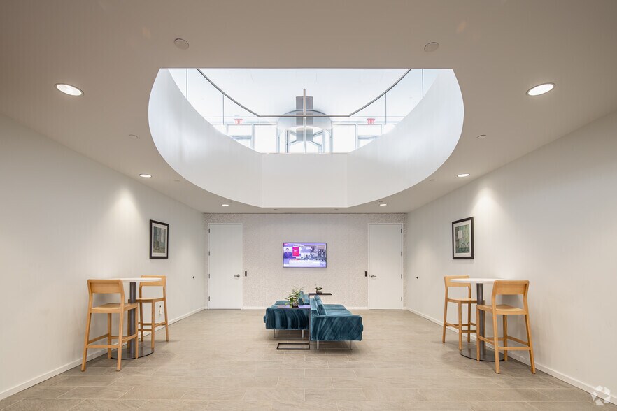 More Photos Of 180 Park Ave, Florham Park Office For Lease