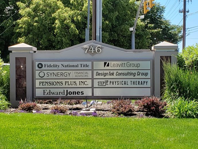 More Photos Of 746 E Winchester St, Murray Office For Sale