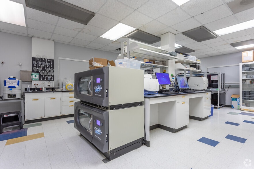 More Photos Of 2 Triangle Dr, Research Triangle Park Flex For Lease