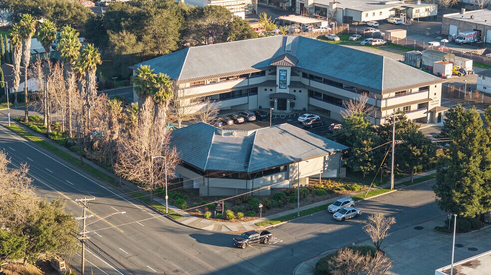 Primary Photo Of 575 Lincoln Ave, Napa Storefront Retail Office For Lease