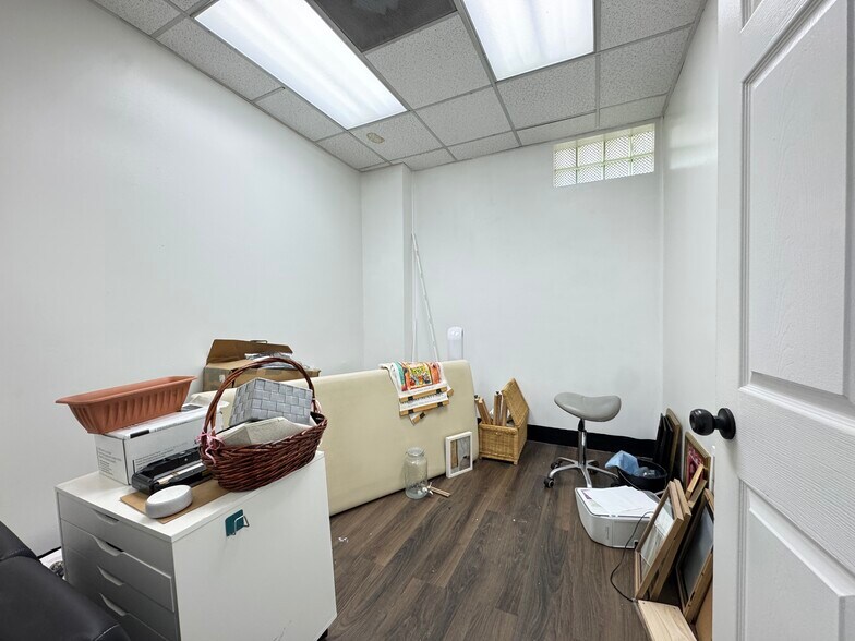 More Photos Of 10 Broadway, North Haven Storefront Retail Office For Lease