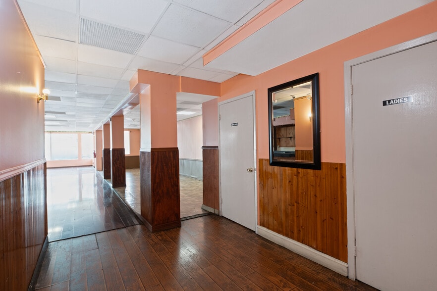 More Photos Of 41 Lafayette Ave, Suffern Restaurant For Sale