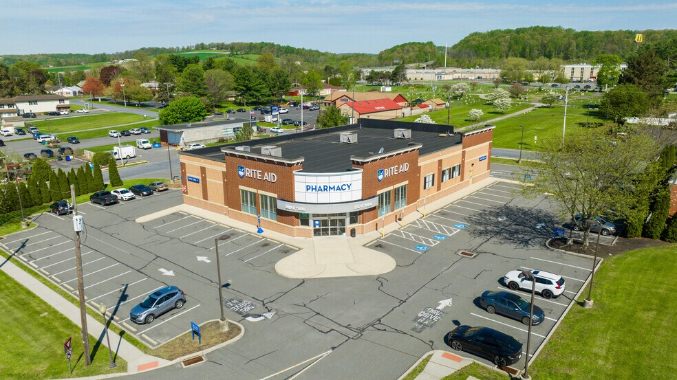 More Photos Of 3145 W Main St, Morgantown Drugstore For Lease