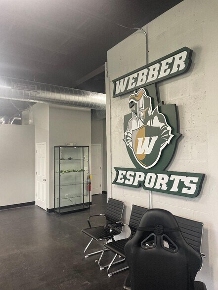 More Photos Of 2301 Longleaf Blvd, Lake Wales Office For Lease