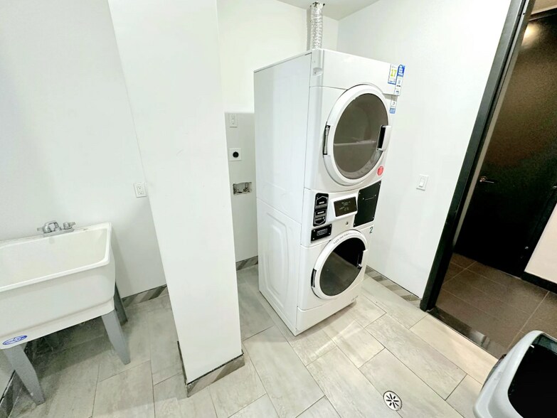 More Photos Of 340 Irving Ave, Brooklyn Apartments For Sale