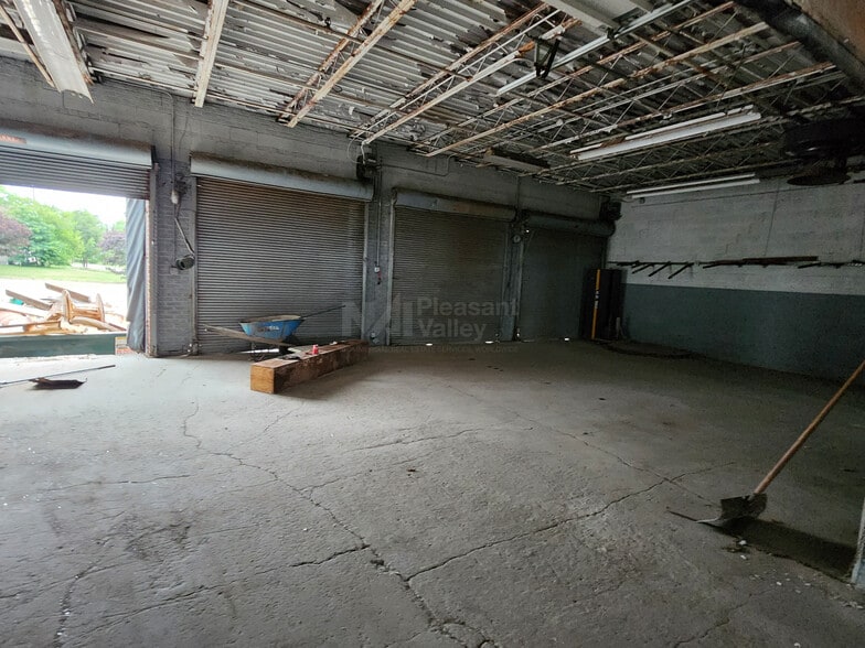More Photos Of 711 Johnston St, Akron Warehouse For Sale