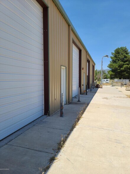 More Photos Of 1655 S Sullivan Ln, Camp Verde Warehouse For Lease