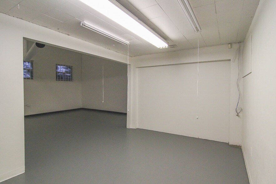 More Photos Of 26081 Bouquet Canyon Rd, Santa Clarita Freestanding For Lease