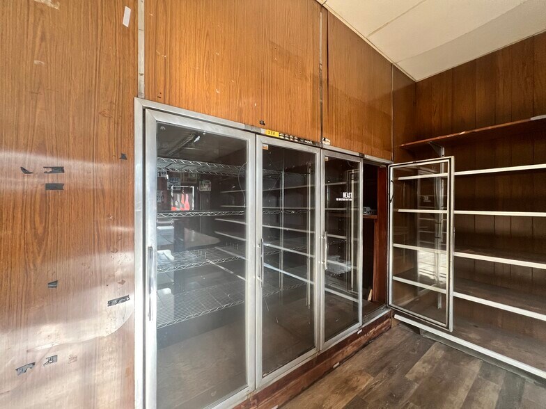 More Photos Of 176 Main St, Monroe Freestanding For Sale