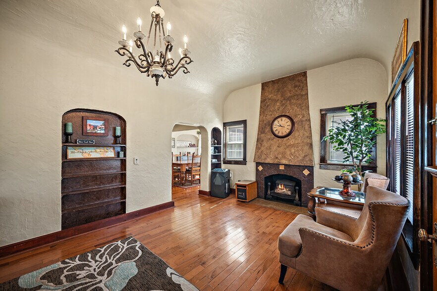 More Photos Of 1929 Woodburn St, Colorado Springs Multifamily For Sale