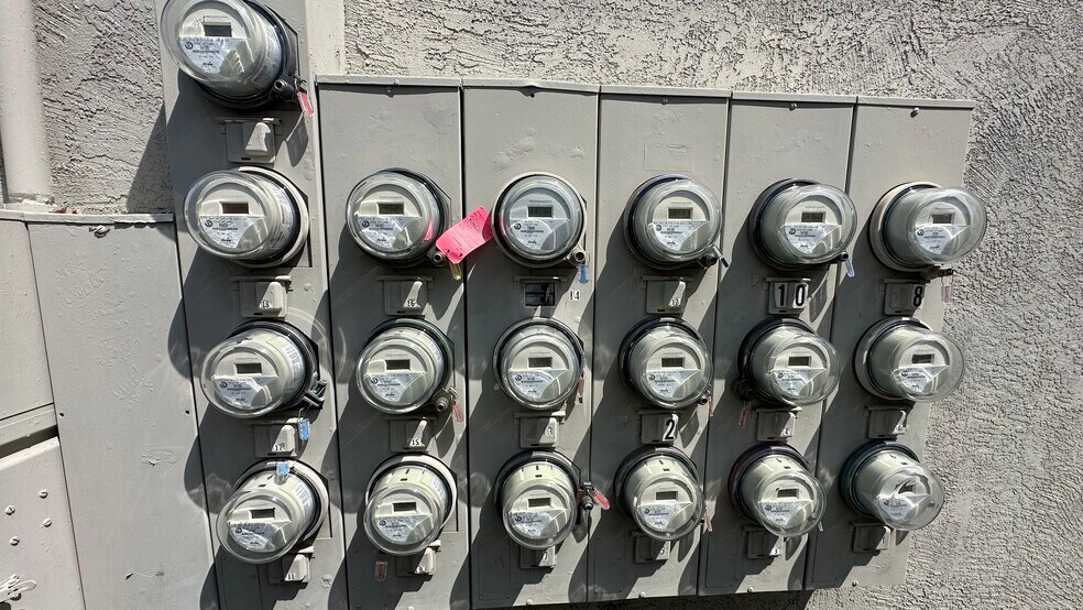 More Photos Of 610 E Pine St, Lodi Apartments For Sale