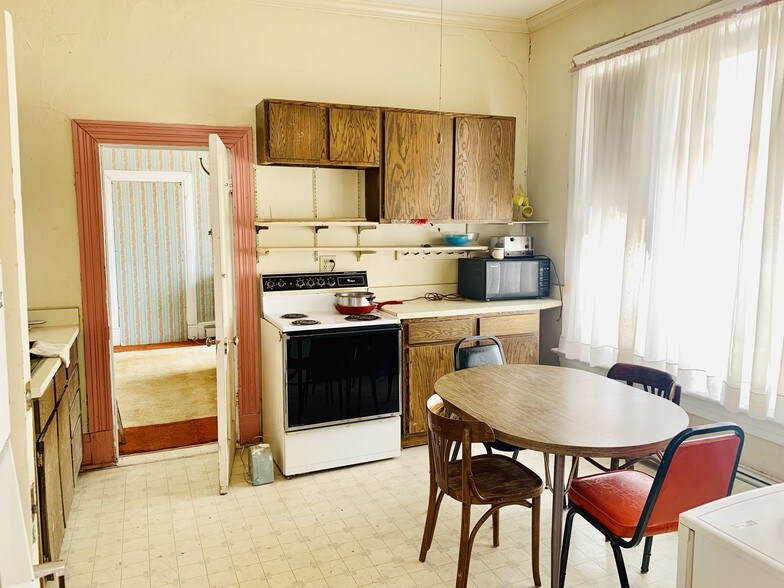 More Photos Of 400 W Victor Ave, Victor Hotel For Sale