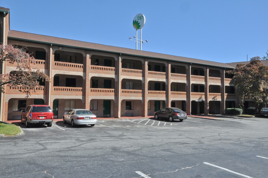 More Photos Of 2767 Windy Hill Rd SE, Marietta Land For Lease