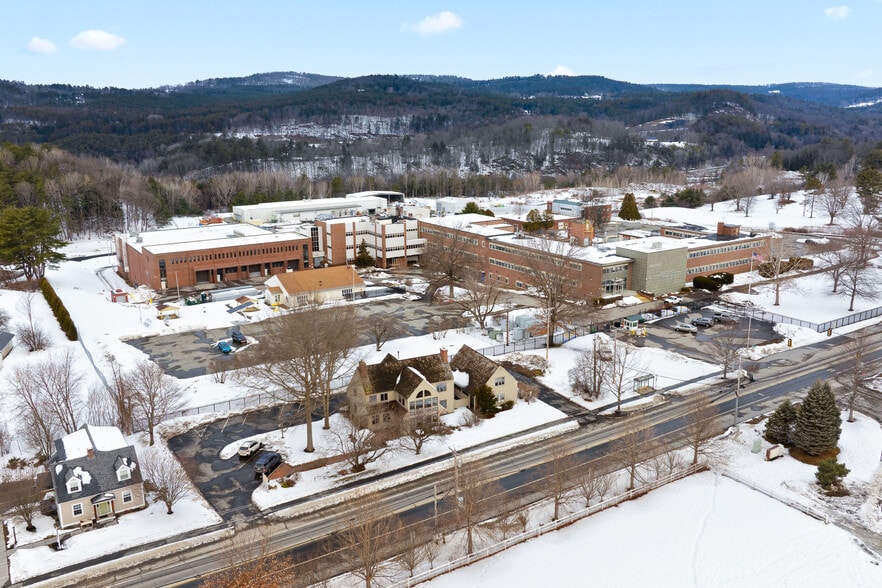 More Photos Of 68 Lyme Rd, Hanover Office Residential For Sale