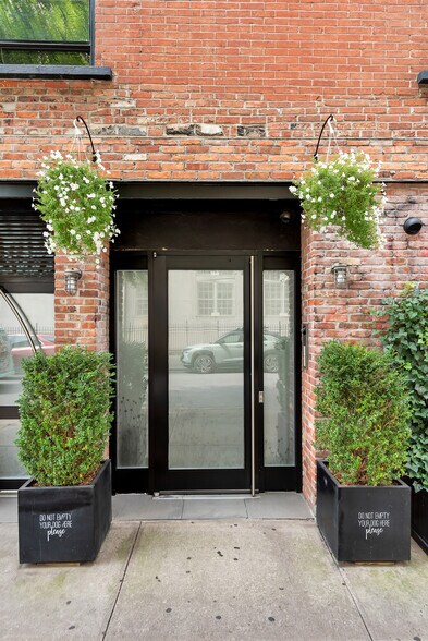 More Photos Of 334 Grand St, New York Apartments For Lease