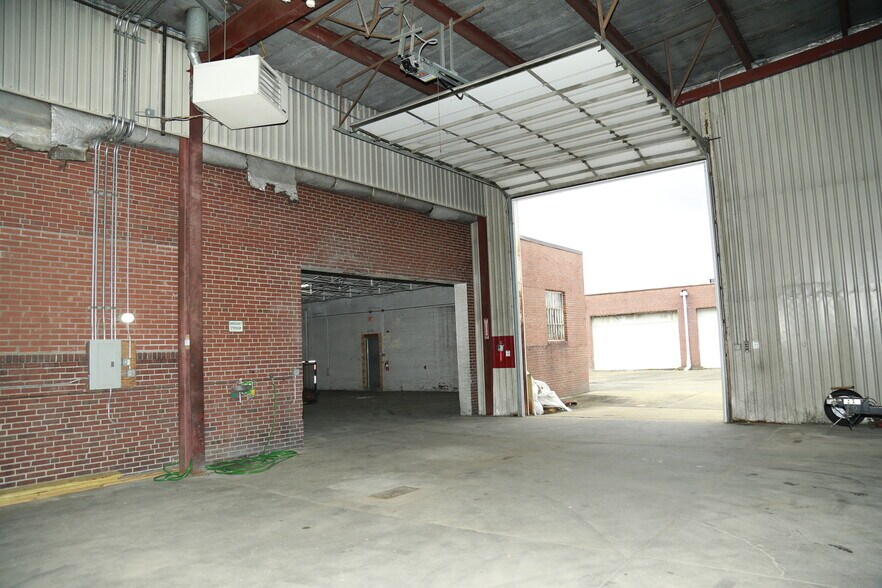 More Photos Of 1200 Morgantown Ave, Fairmont Warehouse For Sale
