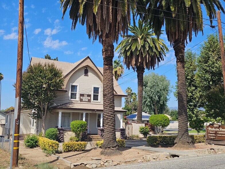 More Photos Of 6836 Palm Ave, Highland Office For Sale