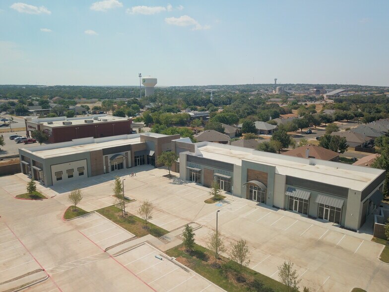More Photos Of 821 W New Hope Dr, Cedar Park General Retail For Sale