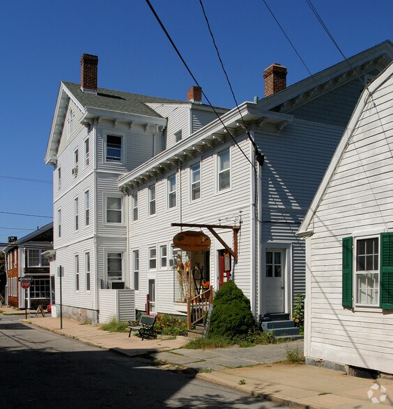 More Photos Of 117 Water St, Stonington Apartments For Sale