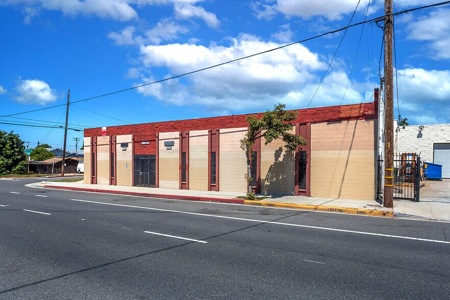 More Photos Of 12561-12563 Persing Dr, Whittier Showroom For Sale