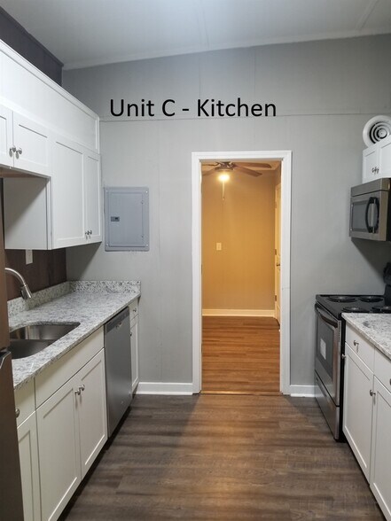 More Photos Of 575 Vaughn Rd, Athens Multifamily For Sale