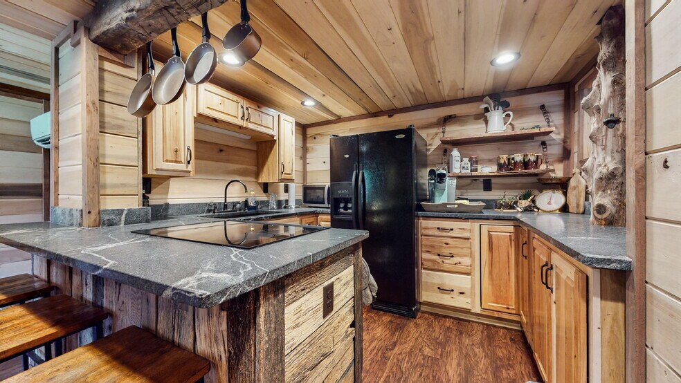 More Photos Of 177 Providence Rd, Fayetteville Specialty For Sale