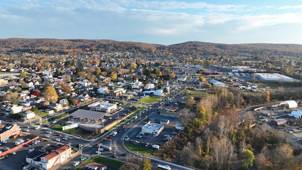 More Photos Of 1330 S 4th St, Allentown Land For Lease
